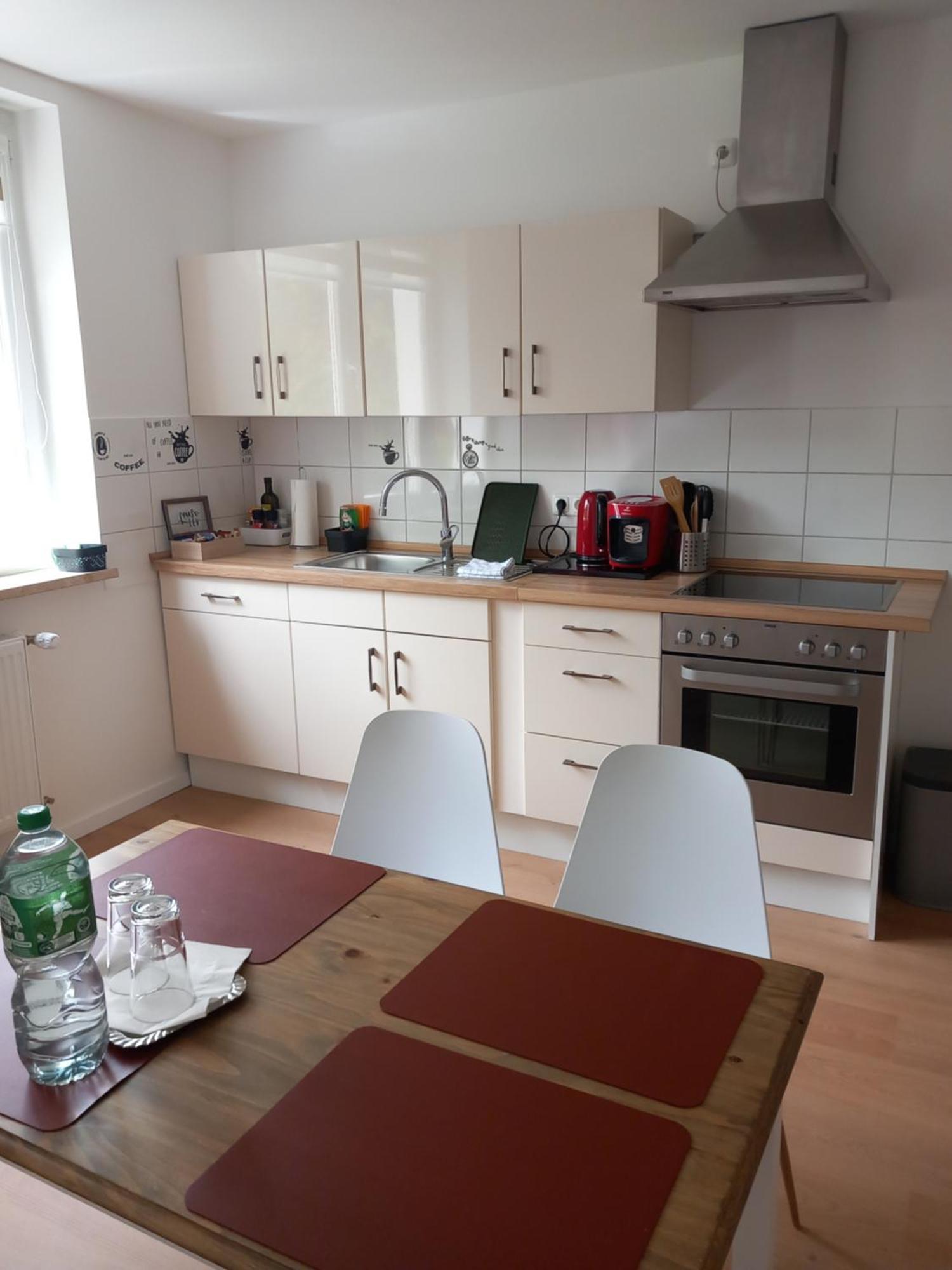 City Apartment Duisburg 1#Netflix &Wlan &Kingsize Bett &Kaffee Maschine & Central & 500M Innenhafen & 2 Min U Bahn Bagian luar foto
